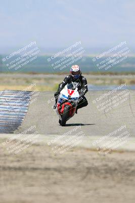 media/May-25-2025-Lets Ride (Sun) [[0ff033e448]]/B Group/1120am (Grapevine)/